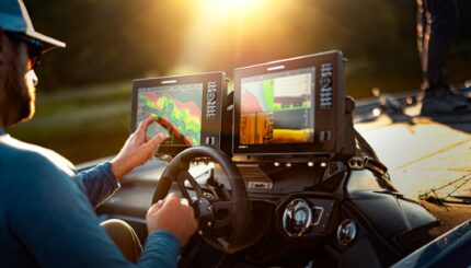 Fish-finder di livello superiore e controllo senza pari con Humminbird XPLORE 10 Fish-finder di livello superiore e controllo senza pari con Humminbird XPLORE 10